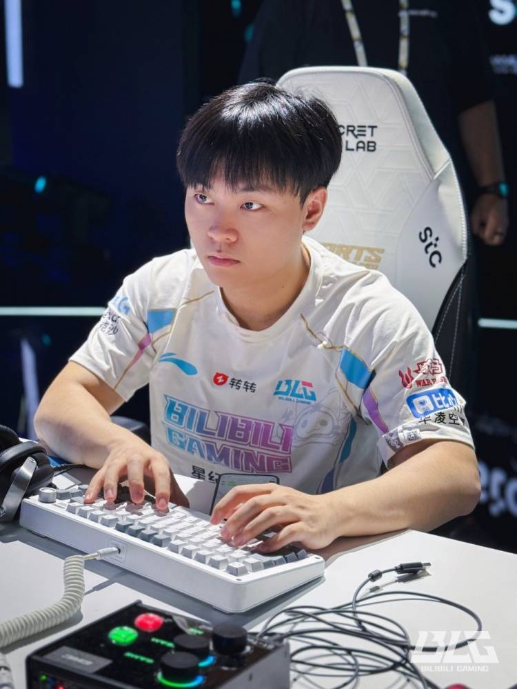 【7.16】电竞游戏前沿资讯:LOL美测服更新、Xiaoxu离队、Lele、JiaQi恢复自由人、飞牡蛎战队喊话HLE