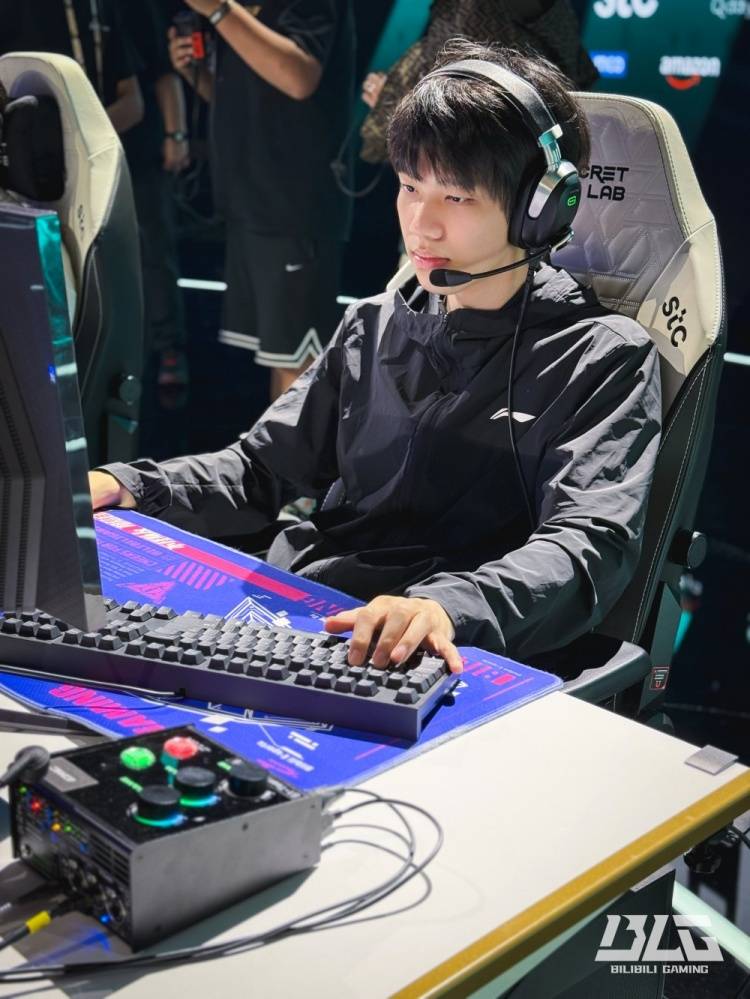 【7.16】电竞游戏前沿资讯:LOL美测服更新、Xiaoxu离队、Lele、JiaQi恢复自由人、飞牡蛎战队喊话HLE