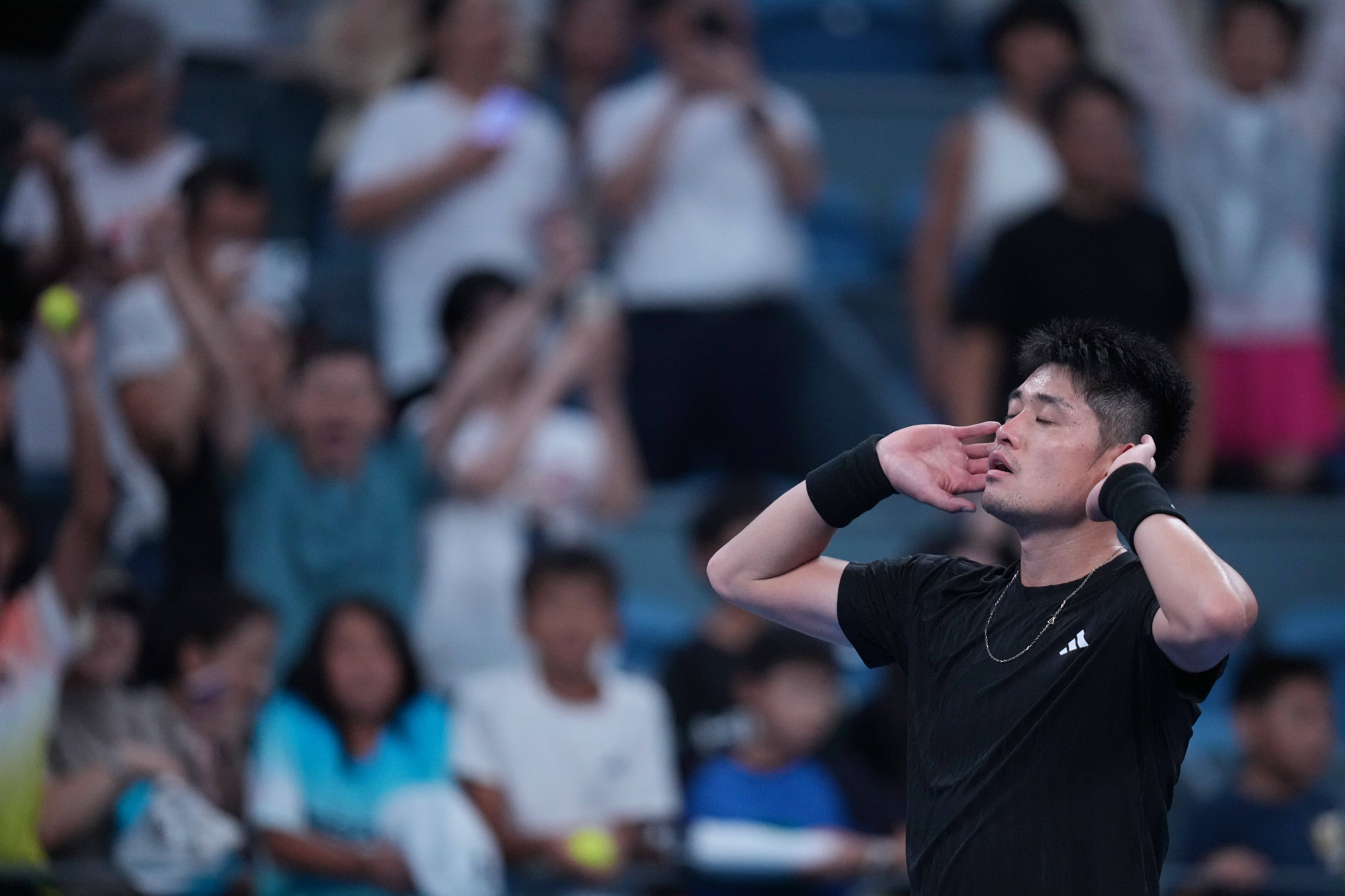 (体育)网球——杭州公开赛:吴易昺晋级四强