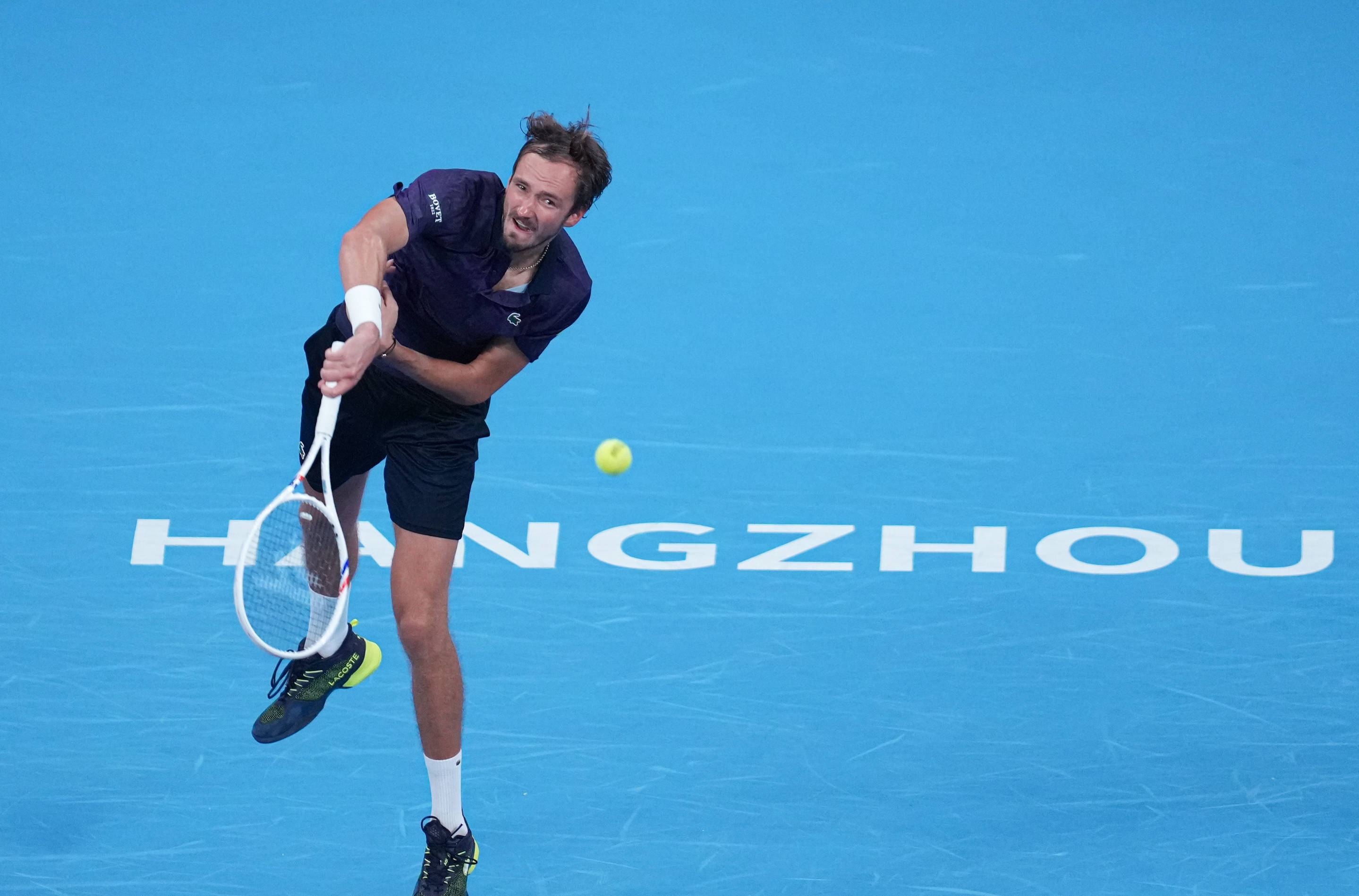 (体育)网球——杭州公开赛:吴易昺晋级四强