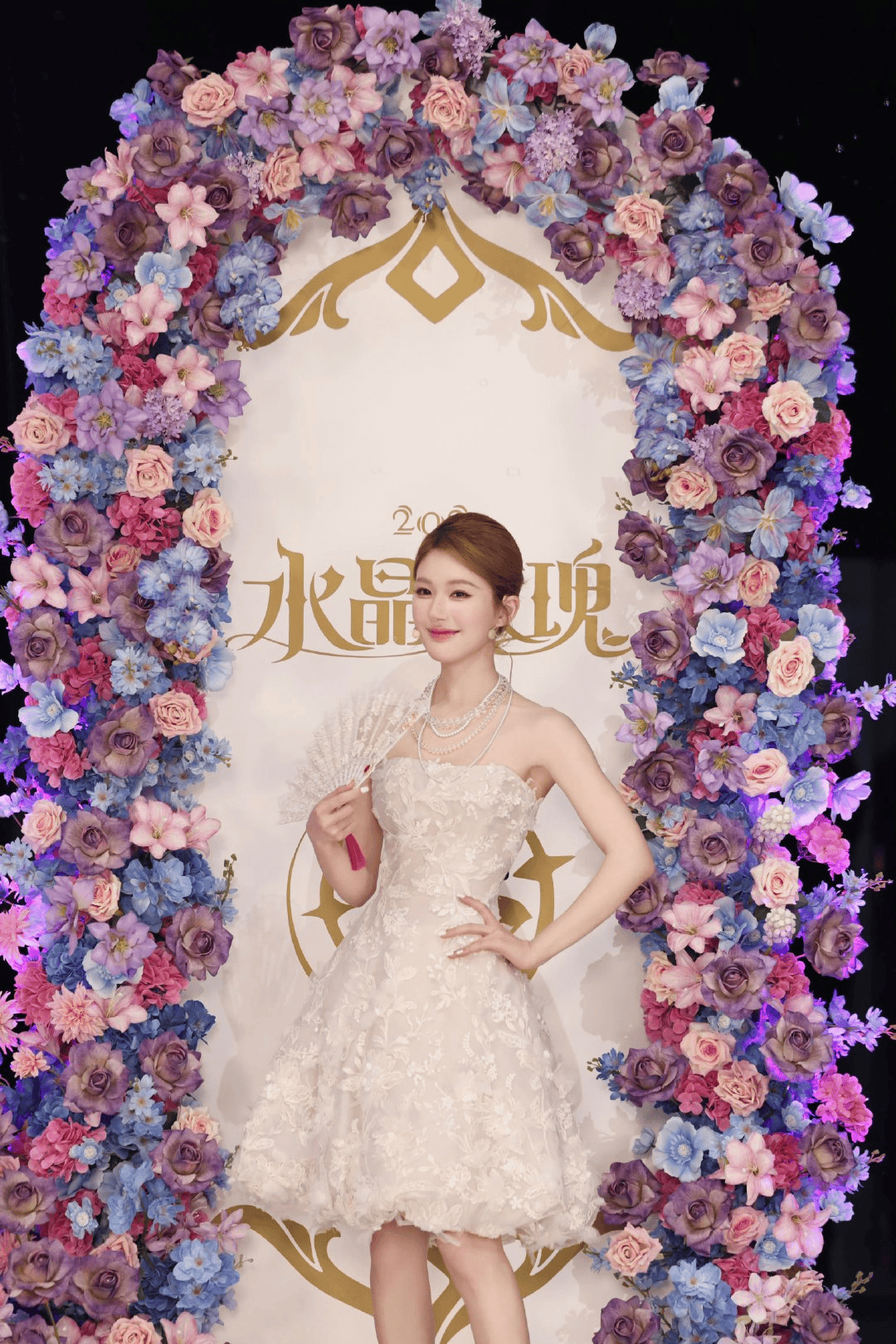 LOL手游老友记：看手游如何把明星变成玩(wán)家的峡谷邻居