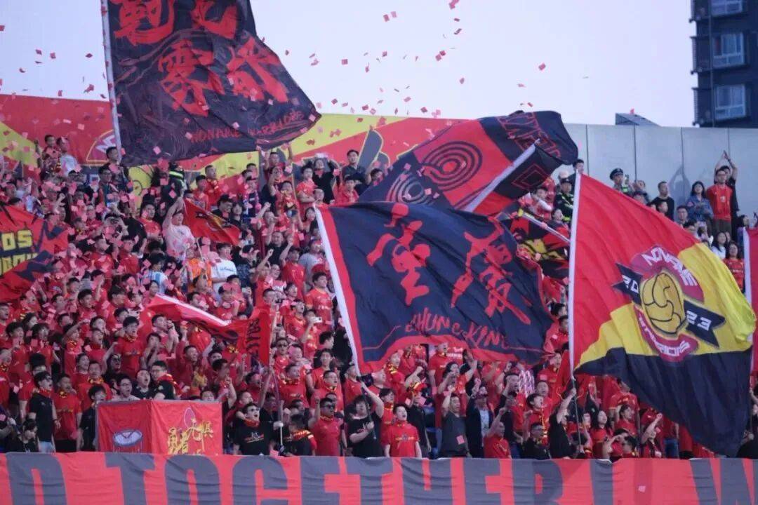 “渝超”线下观赛地图出炉→看球嗨购两不误!