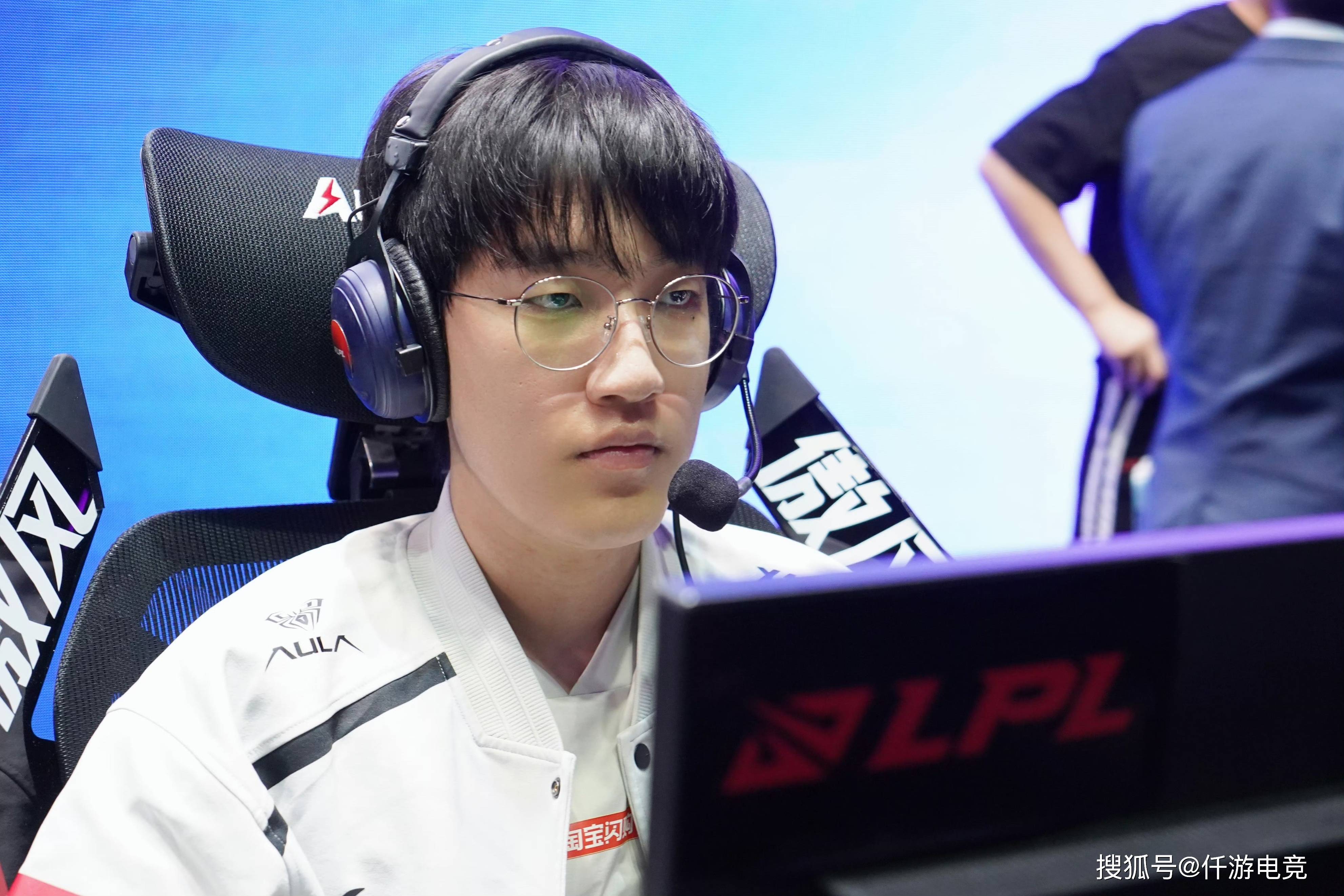 LPL官方解说米勒：IG组全神班就是为了进世界赛，几轮游不重要