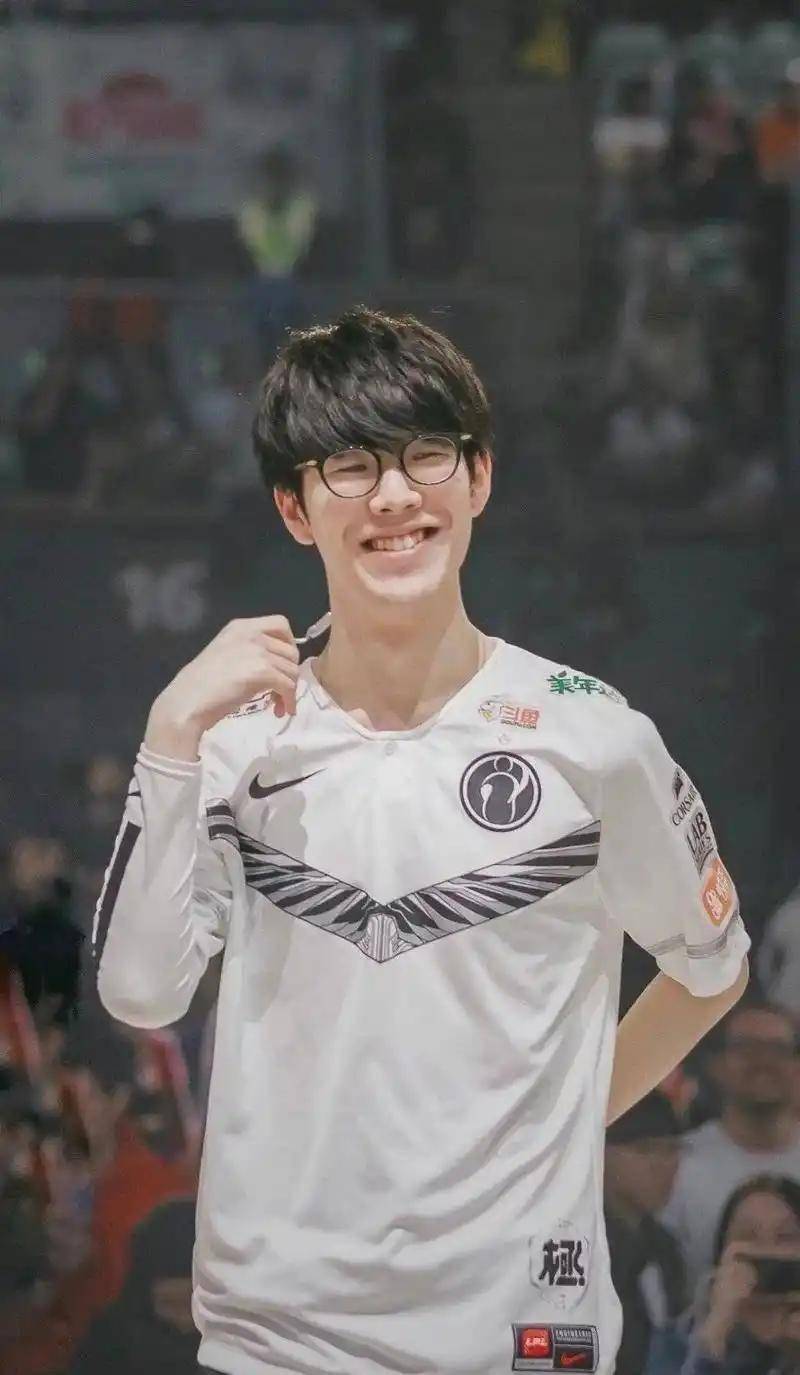 LPL战队赞助商锐减！只有三家战队“不缺钱”，TES压力大，IG也很难